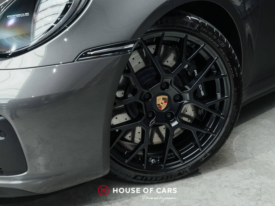 Image 11/25 of Porsche 911 Carrera 4 GTS (2023)