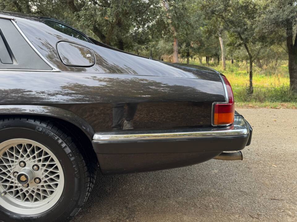 Image 8/47 of Jaguar XJ-S 3.6 (1988)