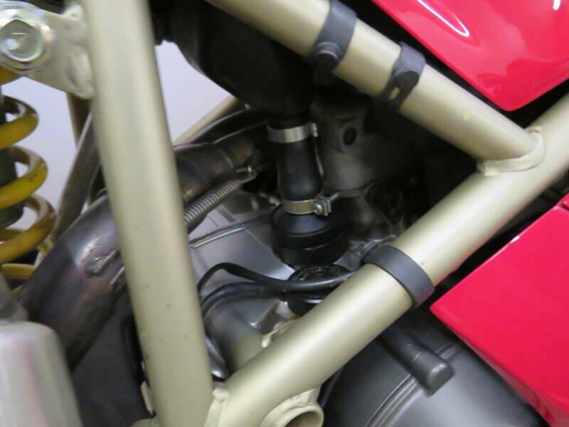 Bild 25/47 von Ducati 916 Strada (1994)