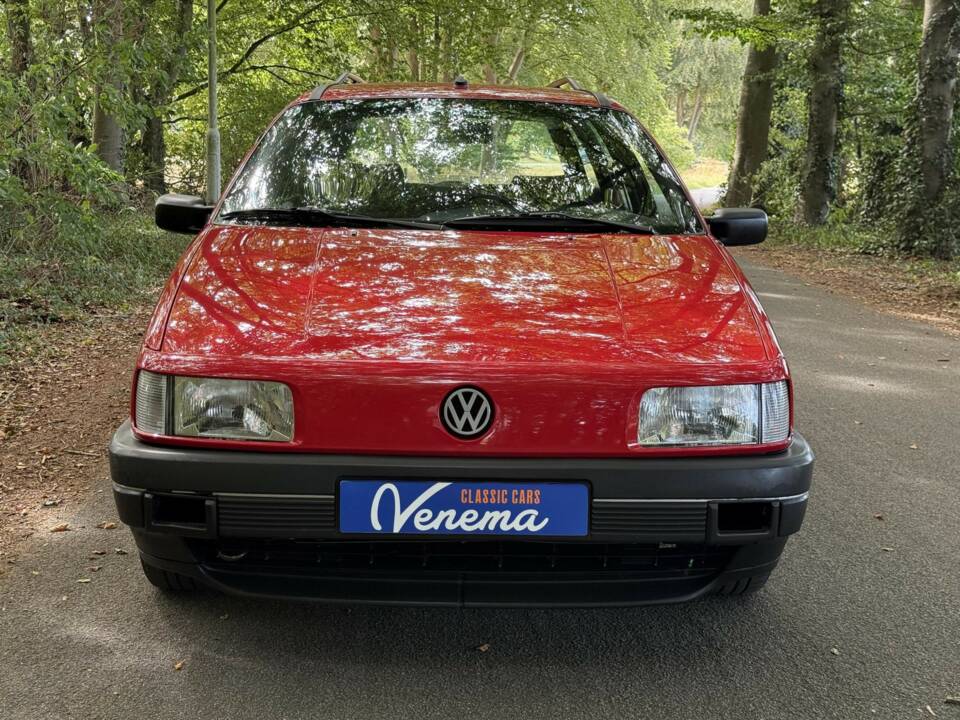 Image 2/21 of Volkswagen Passat Variant 2.0 (1990)
