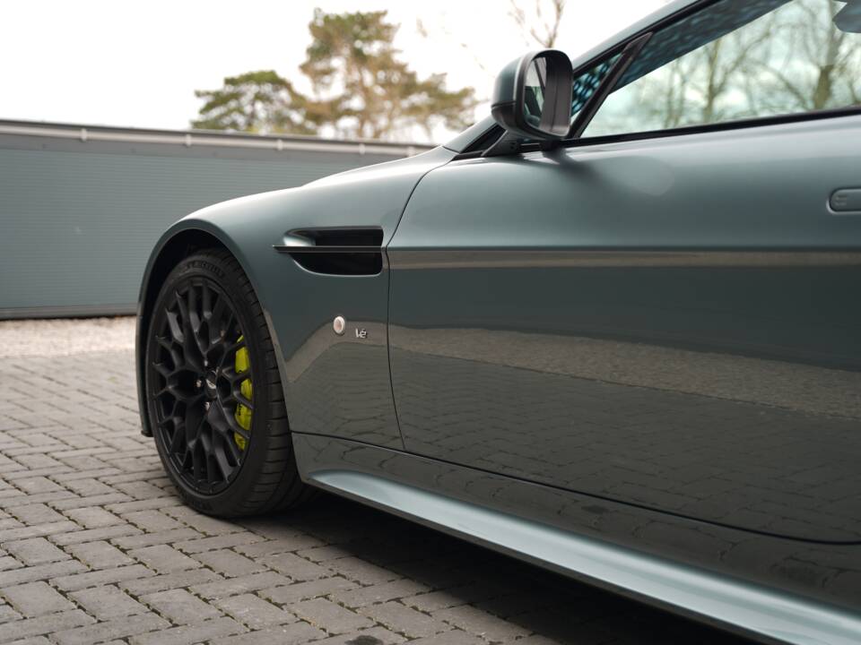 Bild 44/50 von Aston Martin V12 Vantage AMR (2017)