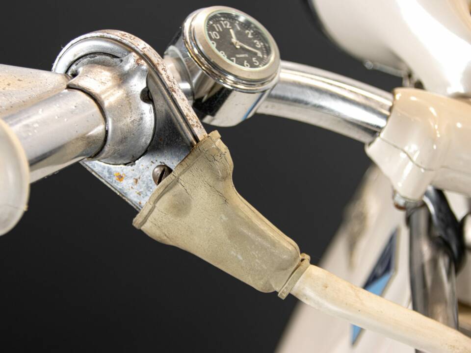 Bild 35/50 von Piaggio Vespa 150 "Struzzo" VL (1955)