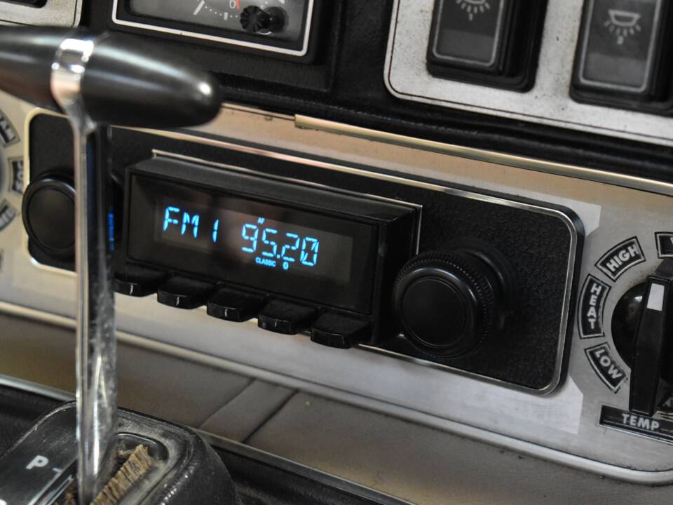 Image 27/47 of Daimler Sovereign 4.2 (1982)