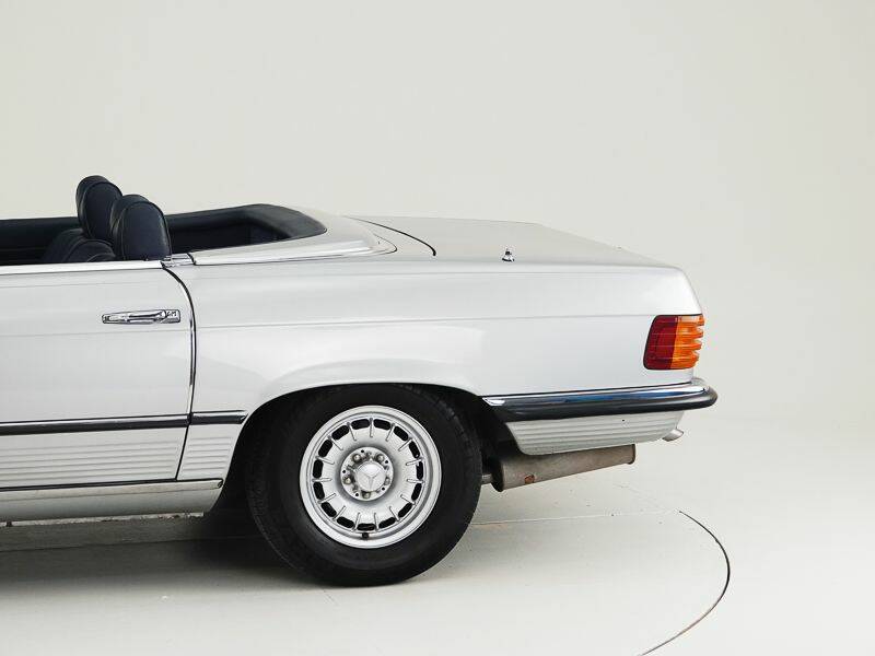 Image 12/15 of Mercedes-Benz 450 SL (1977)