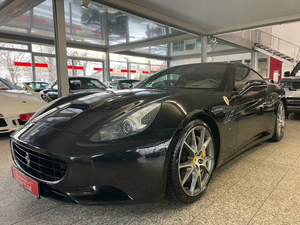 Bild 10/19 von Ferrari California (2012)