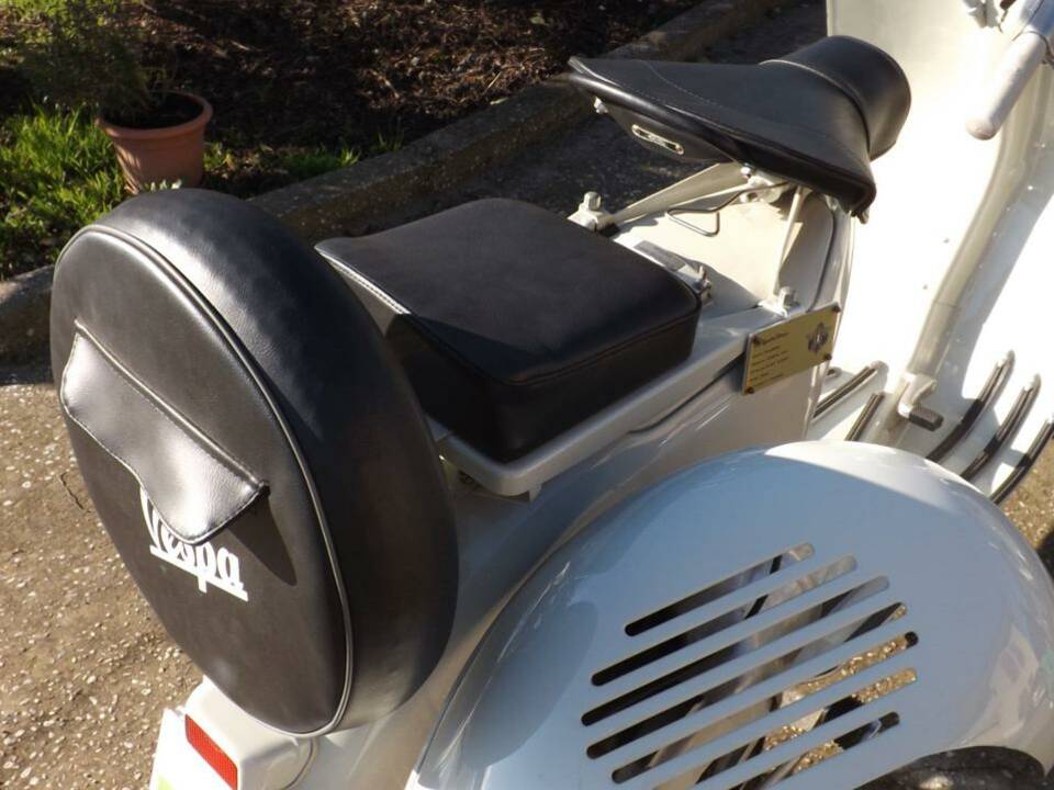 Imagen 49/50 de Piaggio Vespa 150 (1956)