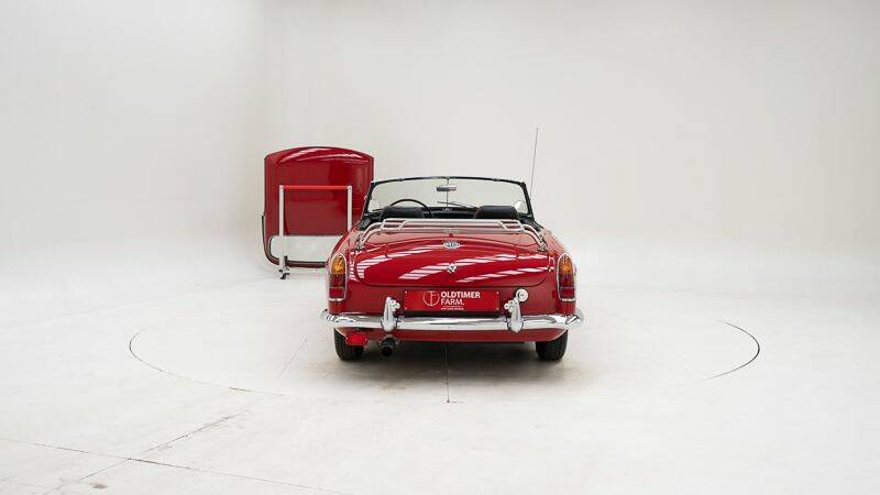 Afbeelding 7/15 van MG MGB (1964)