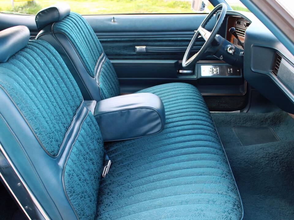 Bild 21/30 von Pontiac Grand Ville (1972)