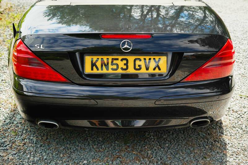 Image 36/50 of Mercedes-Benz SL 350 (2003)