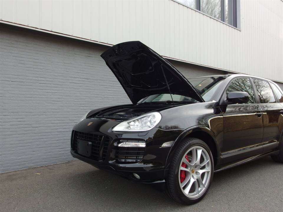 Immagine 76/99 di Porsche Cayenne GTS (2008)