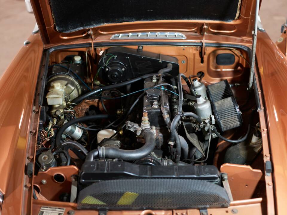 Immagine 18/25 di MG MGB Limited Edition (1981)