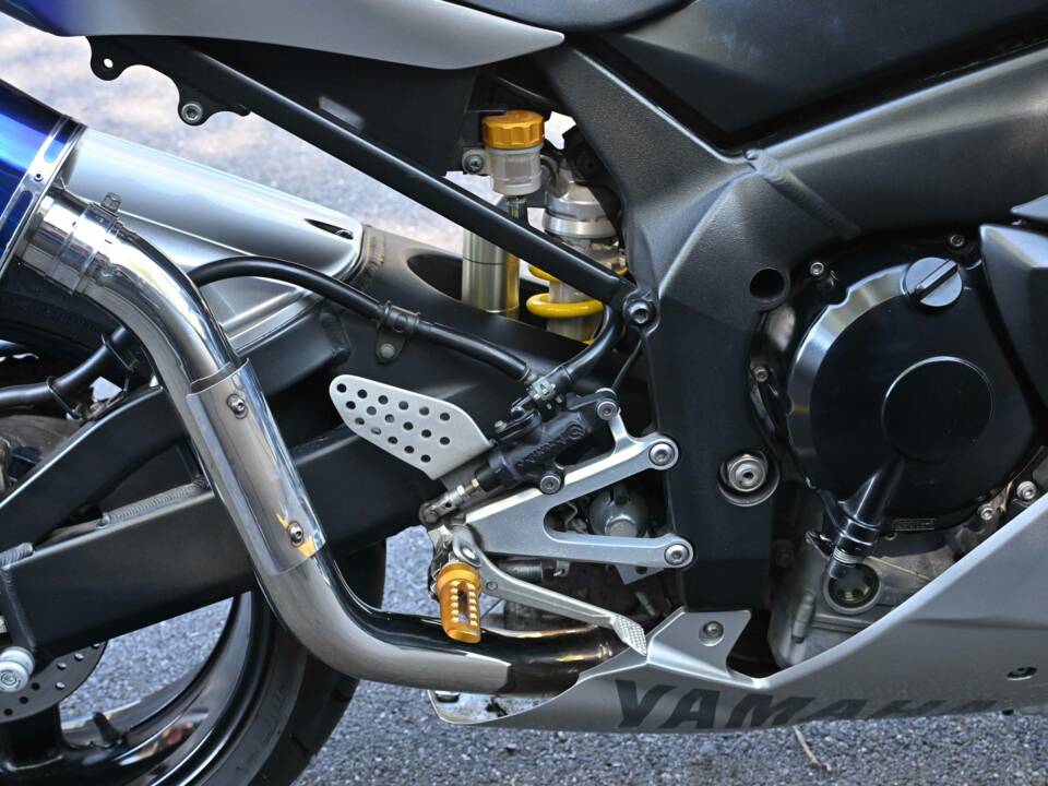 Bild 20/49 von Yamaha YZF-R1 (2002)