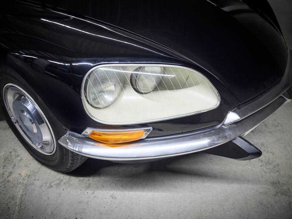 Image 18/98 de Citroën DS 21 Pallas (1971)