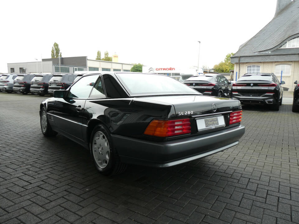 Immagine 6/25 di Mercedes-Benz SL 280 (1994)