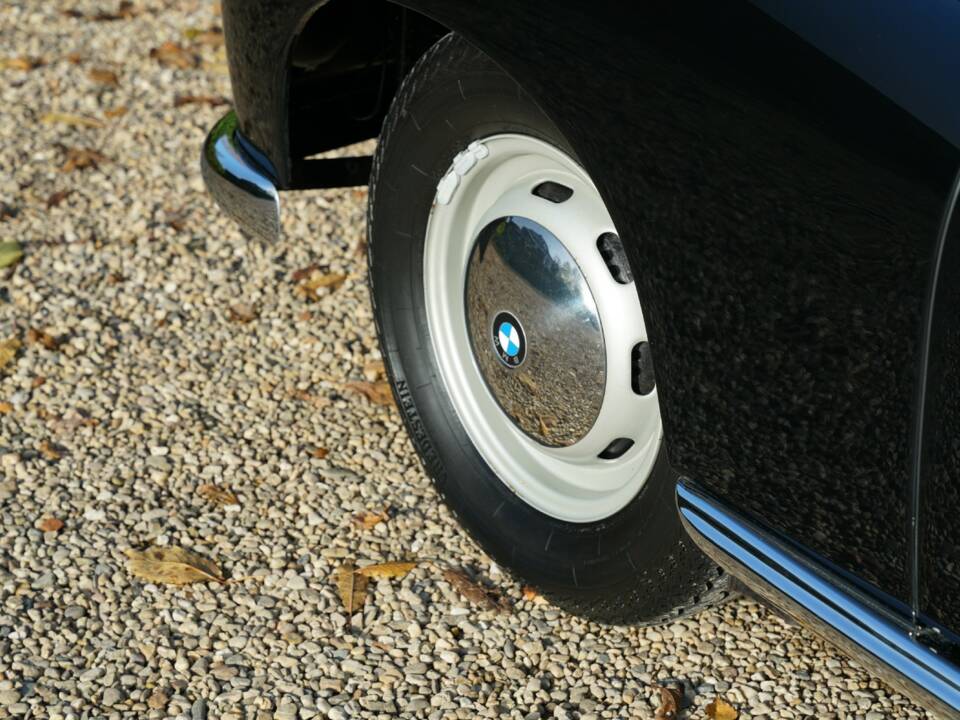 Afbeelding 22/50 van BMW 502 - 3.2 Litre (1958)