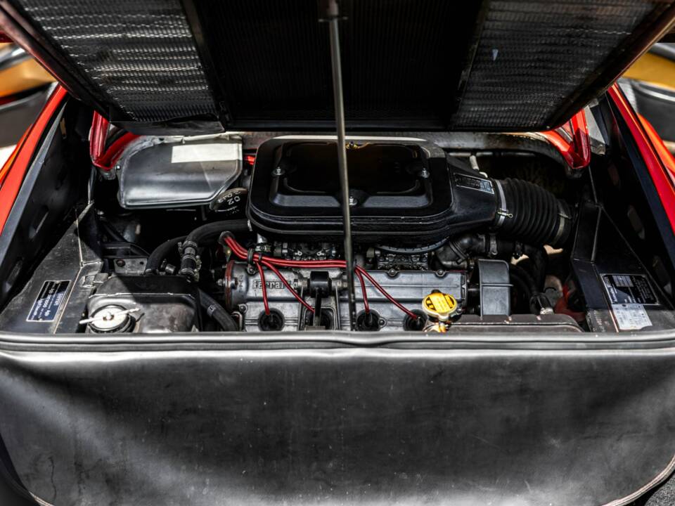 Image 14/16 of Ferrari 308 GTB (1976)