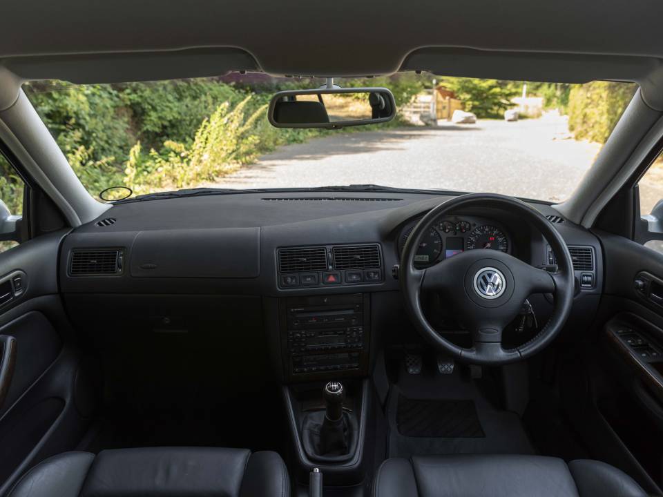 Bild 18/33 von Volkswagen Golf IV 1.8T GTI (2001)
