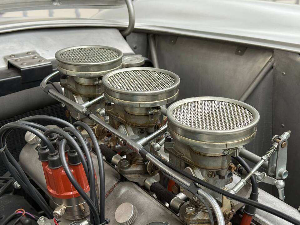 Image 20/24 of Veritas RS (1948)