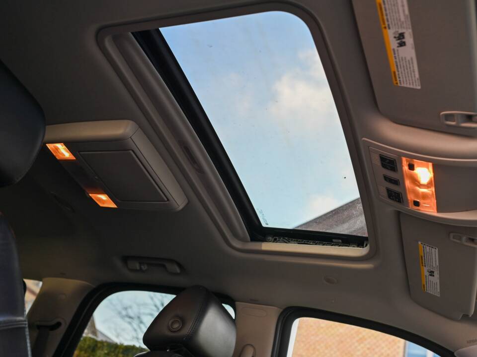 Immagine 15/16 di Cadillac Escalade (2012)