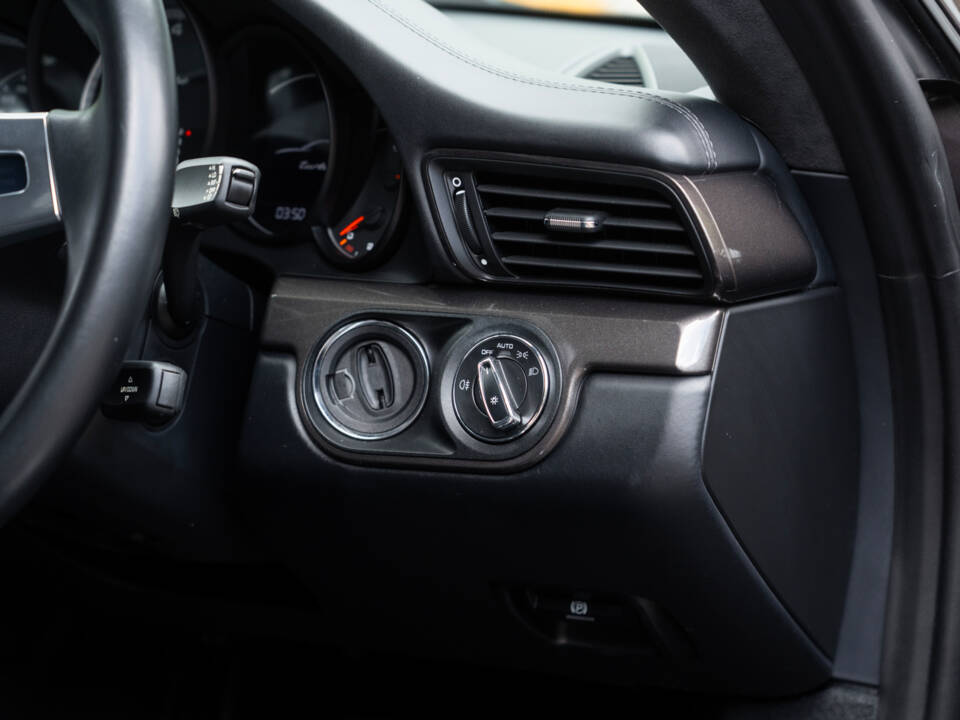 Imagen 37/51 de Porsche 911 Turbo (2014)