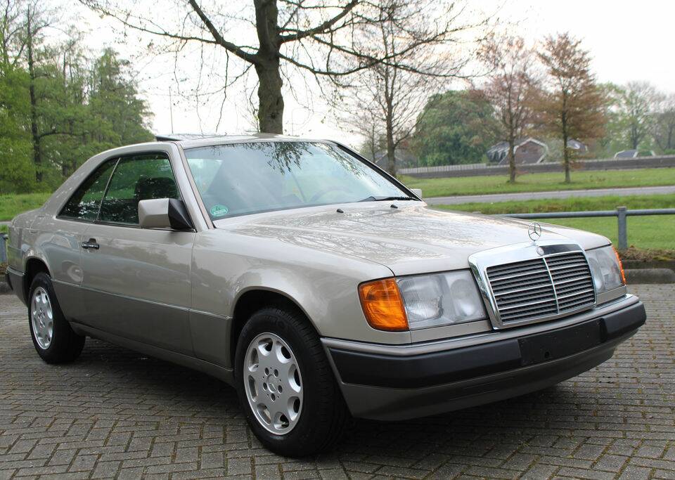 Bild 1/8 von Mercedes-Benz 230 CE (1991)