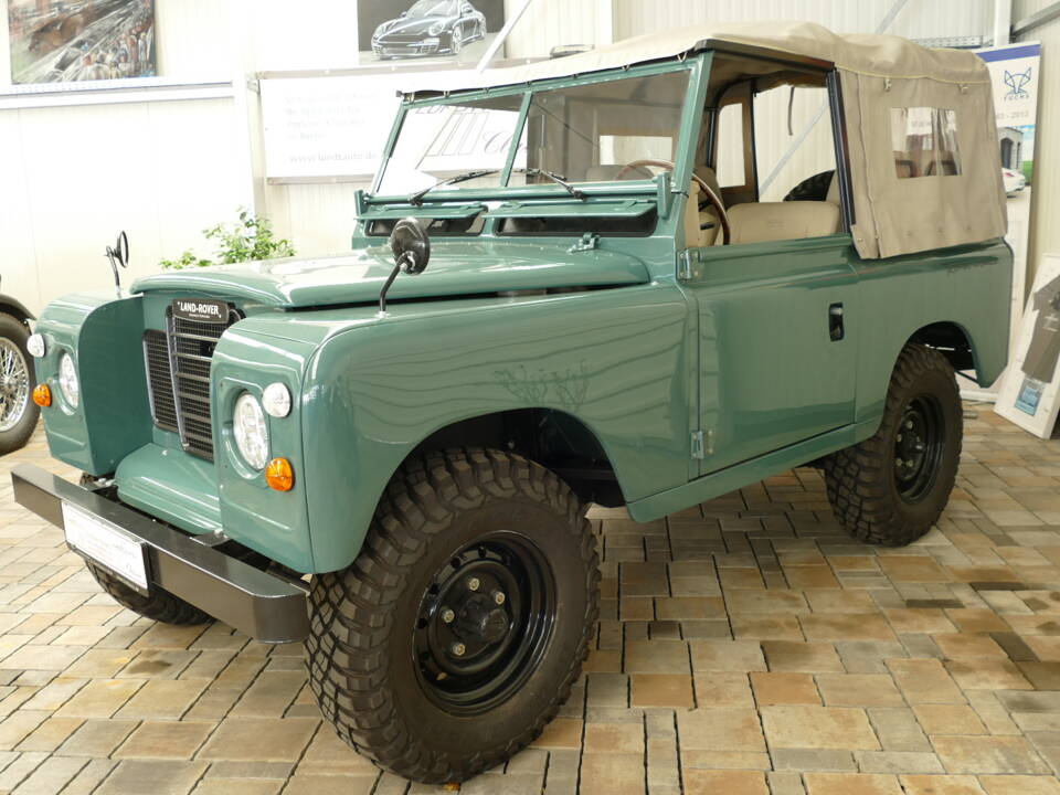 Image 2/19 de Land Rover 88 (1978)