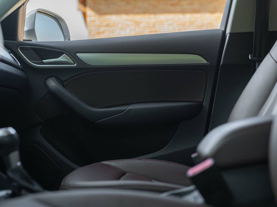 Bild 27/50 von Audi Q3 2.0 TDI quattro (2012)