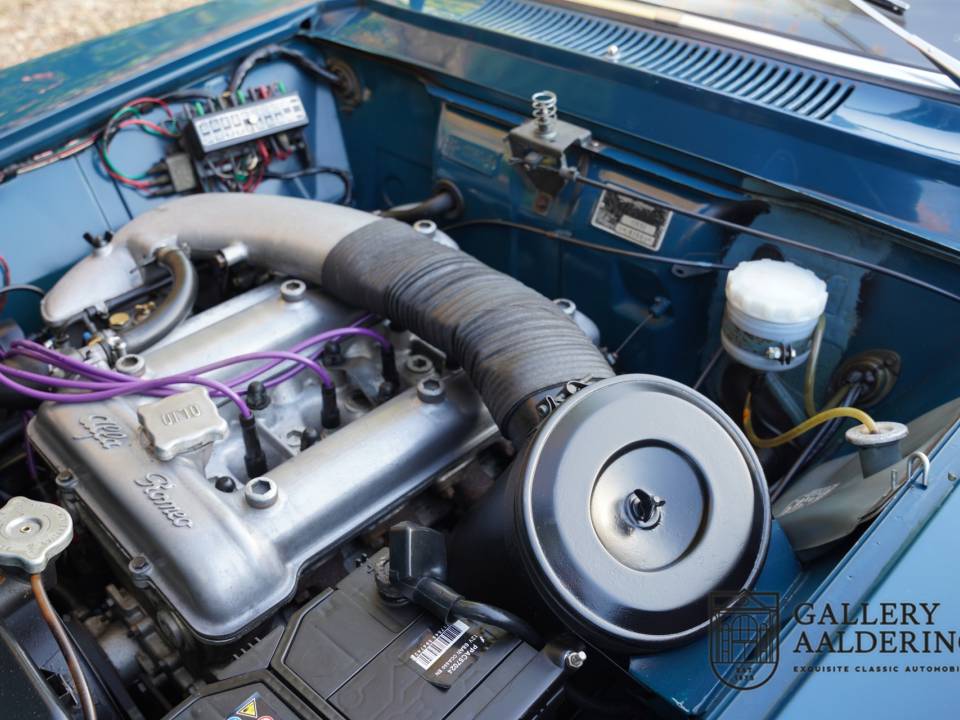 Image 4/50 of Alfa Romeo Giulia GT 1300 Junior (1967)