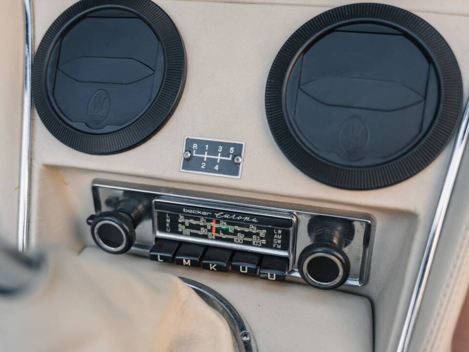 Bild 52/65 von Maserati Ghibli Spyder (1971)