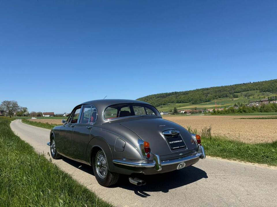 Image 2/23 de Jaguar 340 (1968)