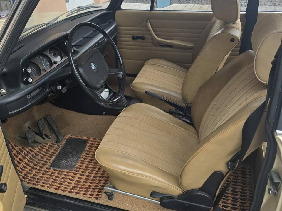 Immagine 6/6 di BMW 1502 (1975)