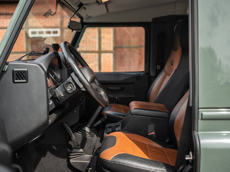 Image 25/42 of Land Rover Defender 90 (2015)