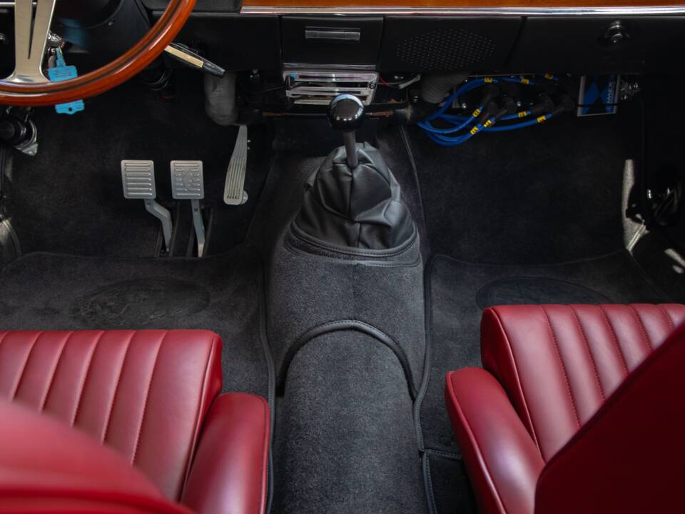 Image 37/50 de Alfa Romeo Giulia Nuova Super 1600 (1968)
