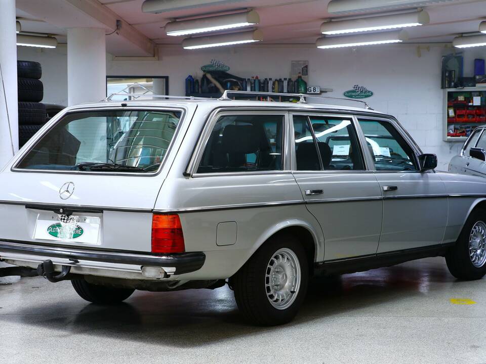 Bild 5/25 von Mercedes-Benz 280 TE (1985)