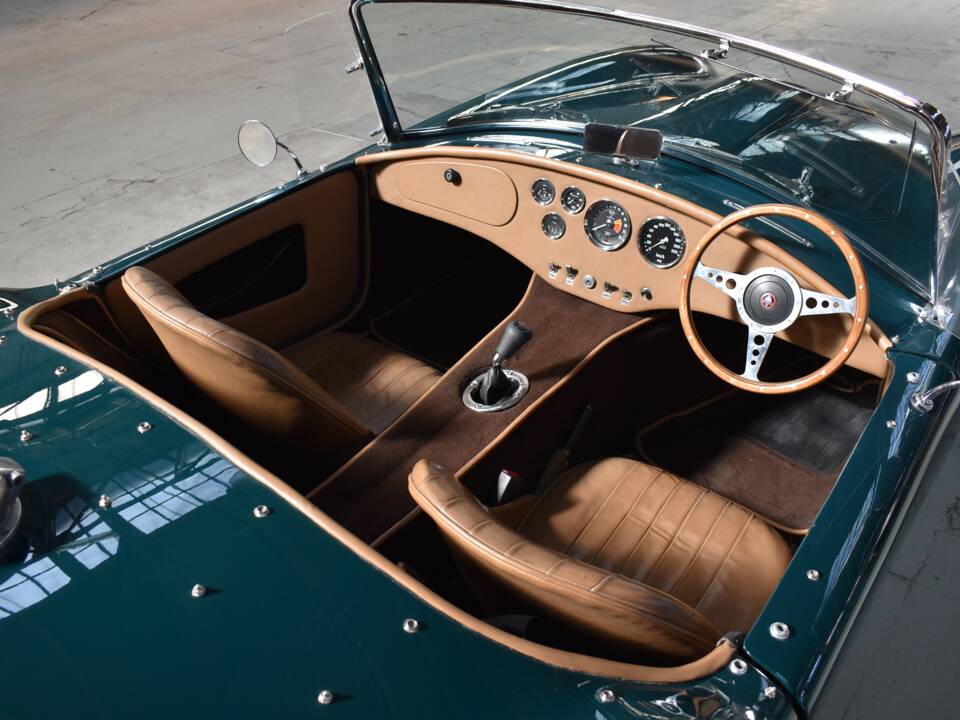 Image 14/39 of Hawk Cobra 289 (1968)