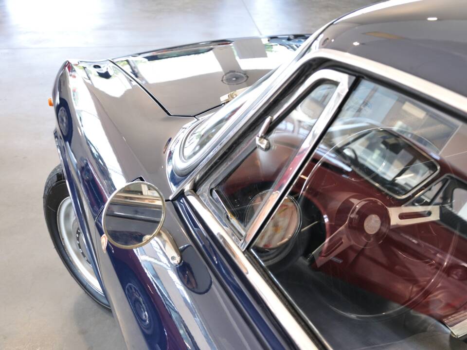 Bild 9/30 von Alfa Romeo Giulia GT 1300 Junior (1971)