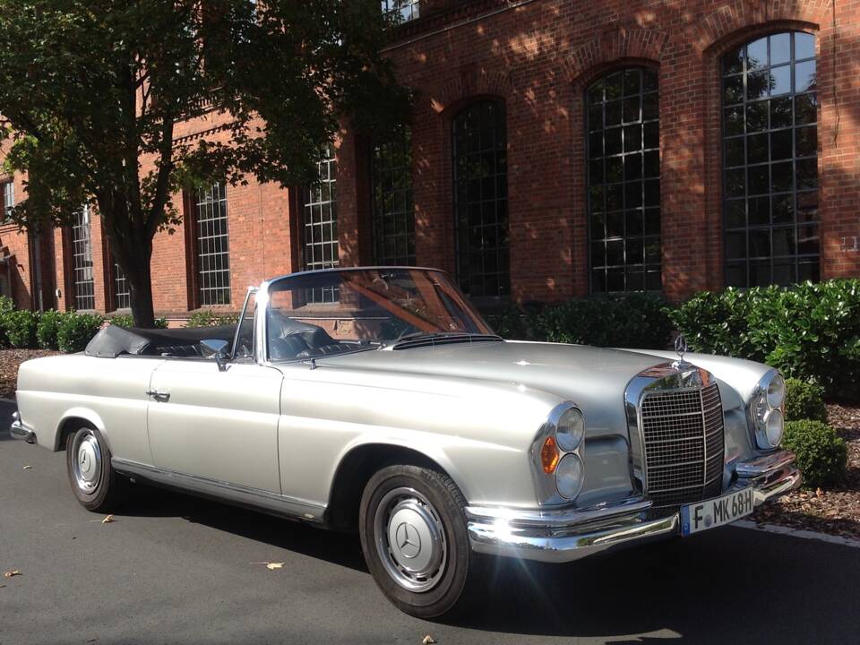 Immagine 3/12 di Mercedes-Benz 280 SE (1968)