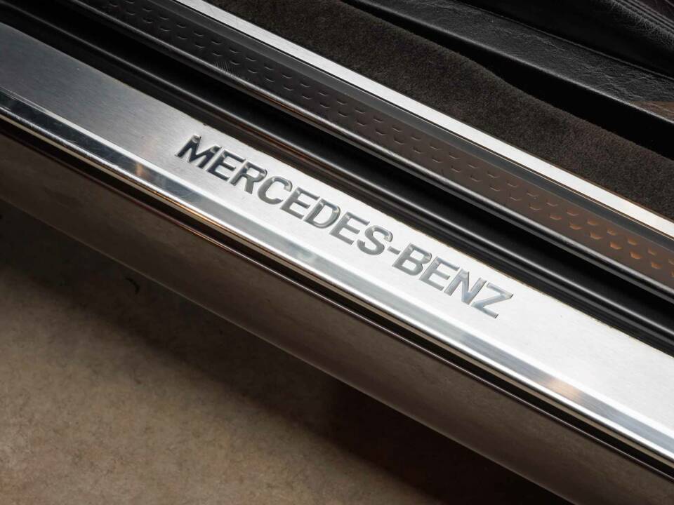 Image 17/43 of Mercedes-Benz 300 SL (1992)