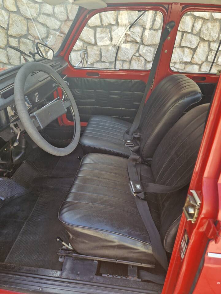 Immagine 6/16 di Renault R 4 TL (1977)
