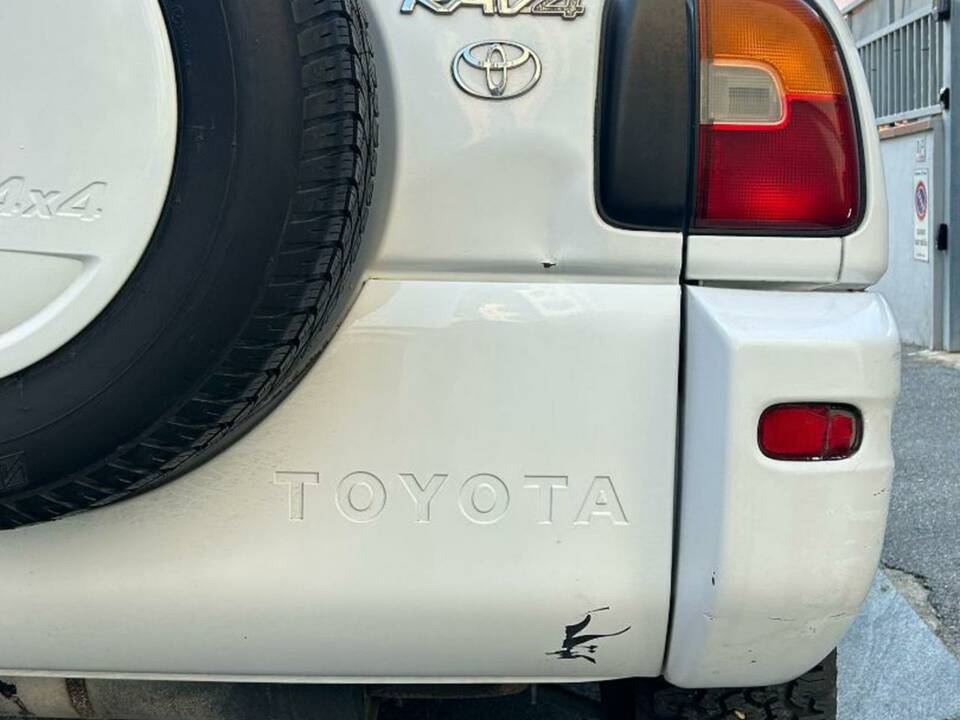 Image 10/10 of Toyota RAV4 (1995)