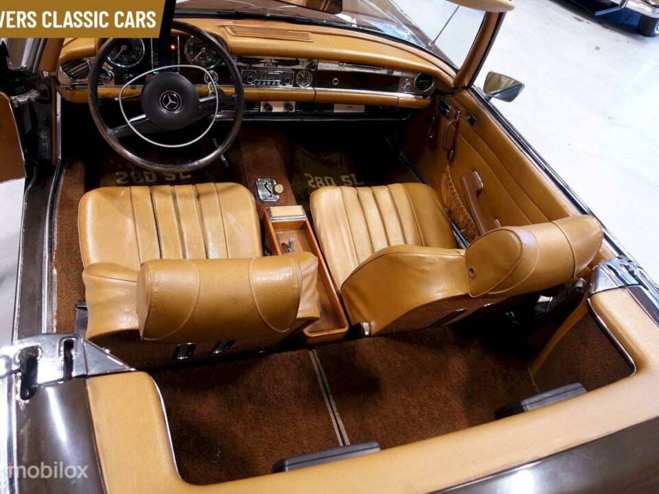 Image 9/12 of Mercedes-Benz 280 SL (1969)