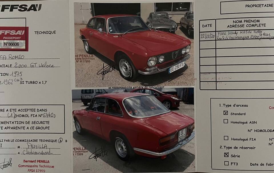 Image 3/4 of Alfa Romeo 2000 Berlina (1972)
