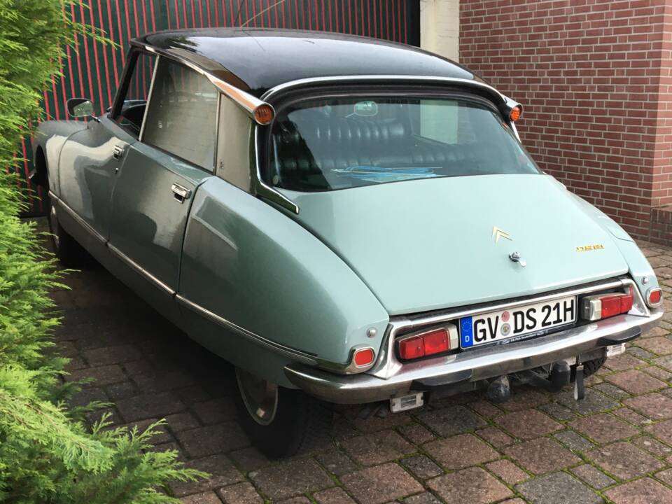 Image 8/95 of Citroën DS 21 Pallas (1973)