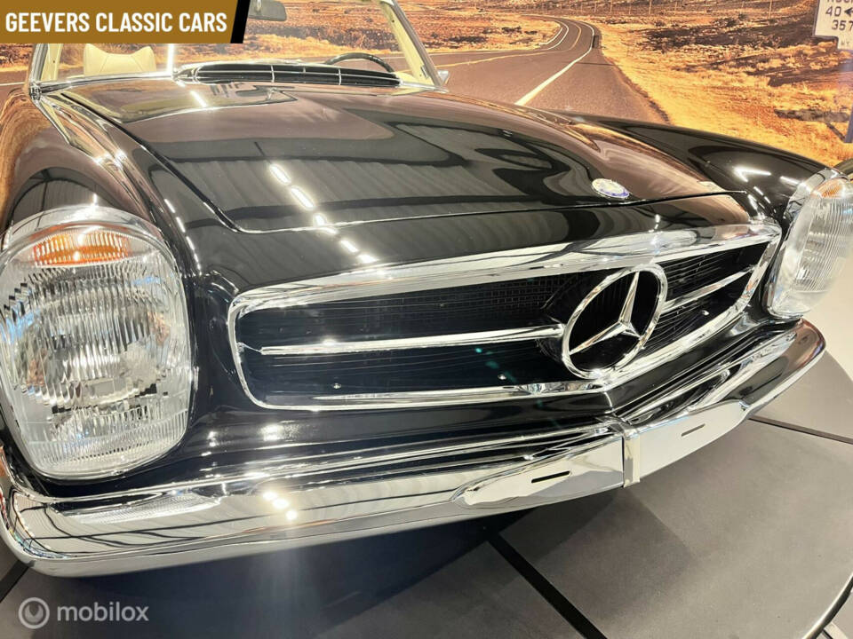 Image 10/46 de Mercedes-Benz 280 SL (1970)