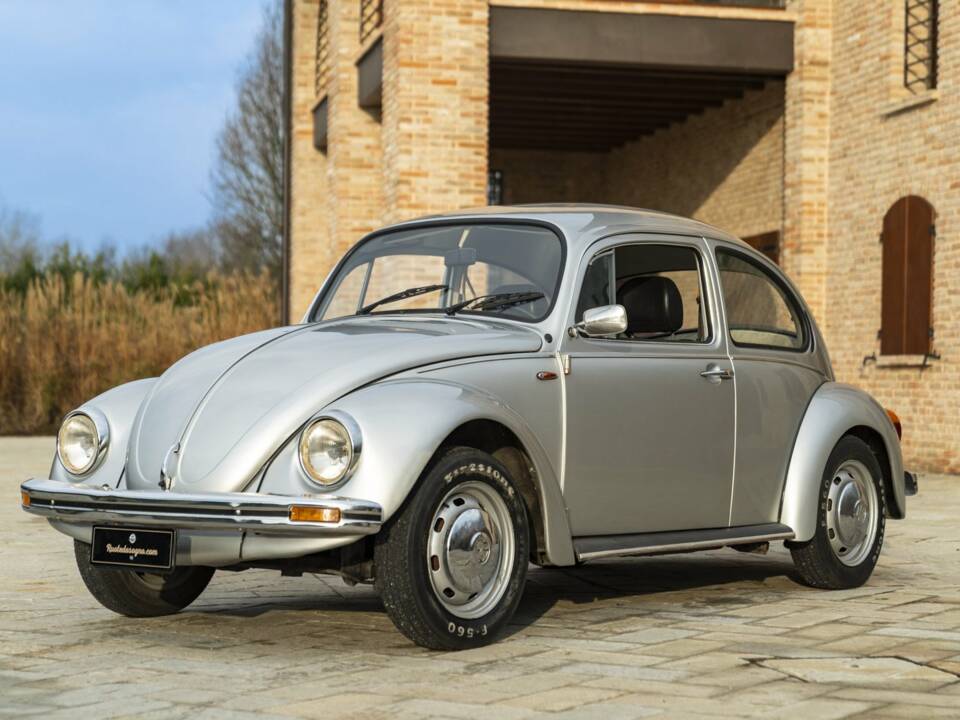 Image 1/49 of Volkswagen Beetle 1200 L (1982)