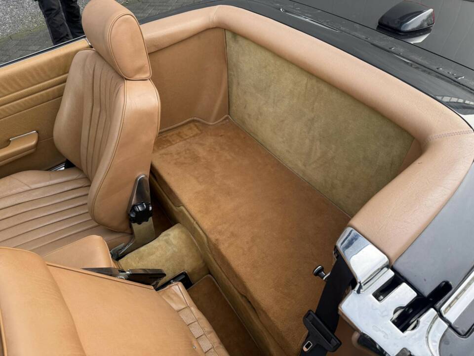 Image 14/50 de Mercedes-Benz 560 SL (1986)