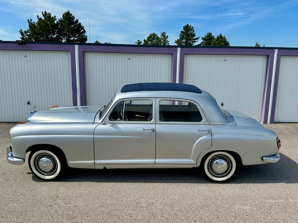Image 2/6 of Mercedes-Benz 219 (1956)
