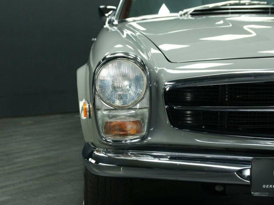 Bild 34/50 von Mercedes-Benz 250 SE (1968)
