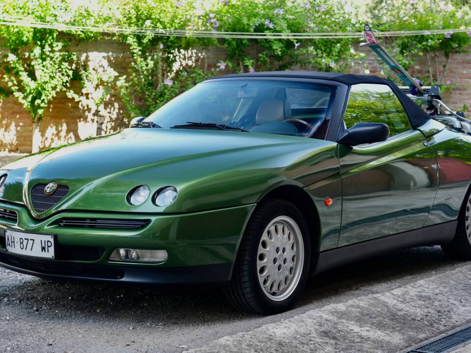 Bild 14/43 von Alfa Romeo Spider 2.0 Twin Spark 16V (1995)