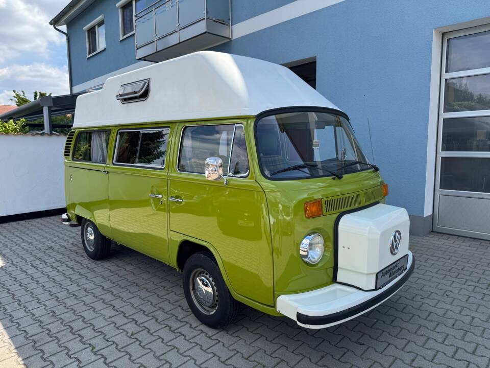 Image 3/100 of Volkswagen T2b Westfalia (1979)